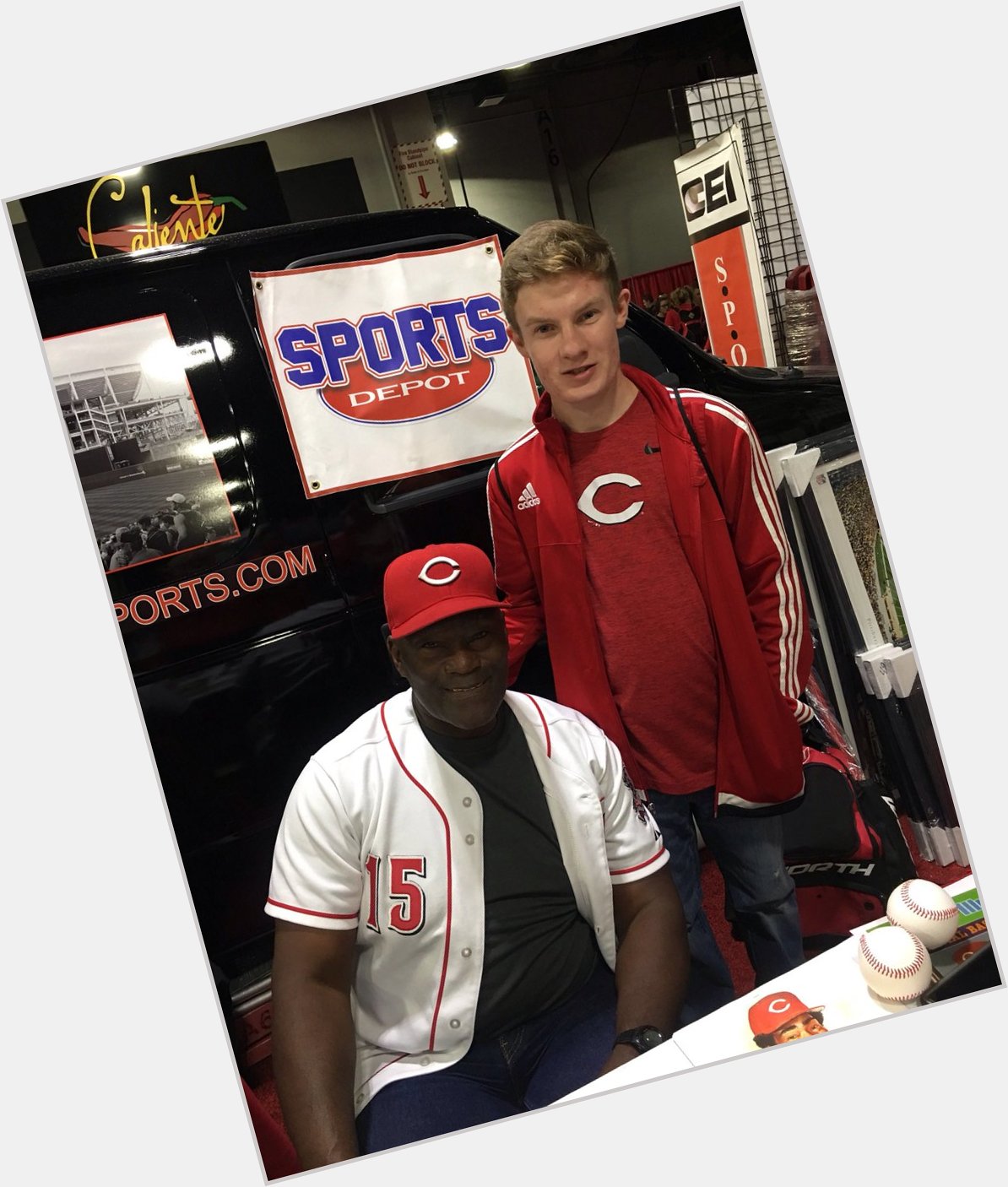 Hunter Wagner dropped by to wish Reds HOF\er George Foster a Happy Birthday at RedsFest on Saturday... 