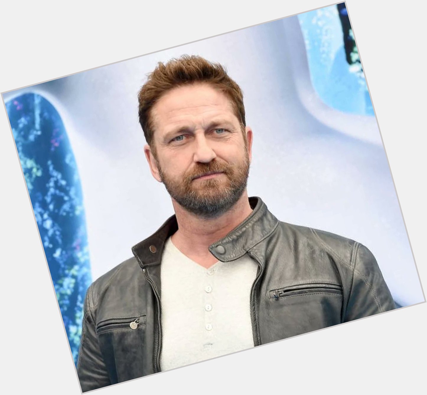 Happy Birthday to Gerard Butler who turns 50 today! 