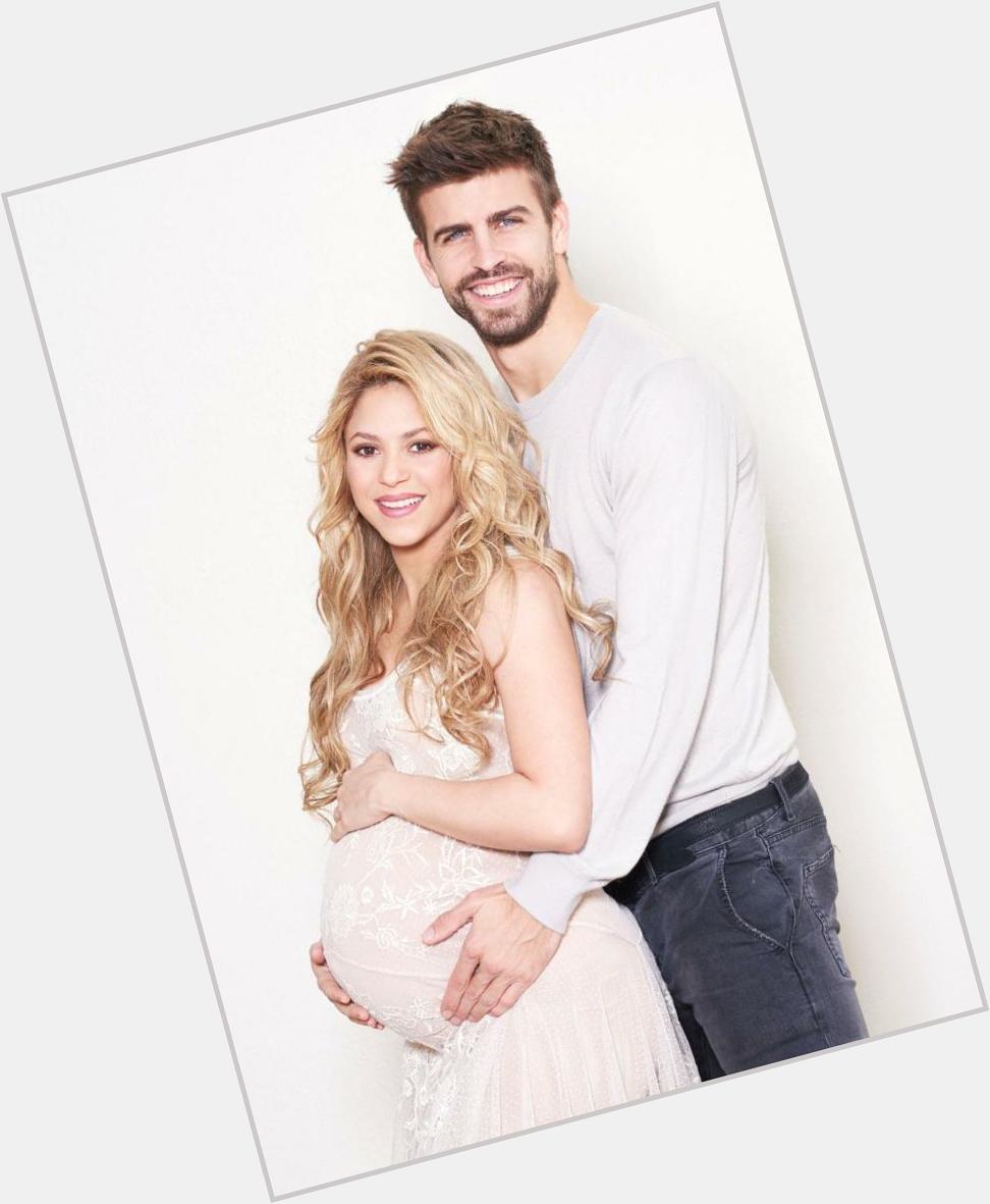 Happy Birthday to this beautiful couple, Shakira and Gerard Pique!!  They both share the same birthday. So cute!! 