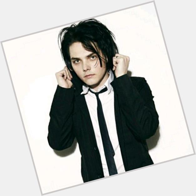 Happy 38th Birthday Gerard Way    you still be looking like you\re 20  