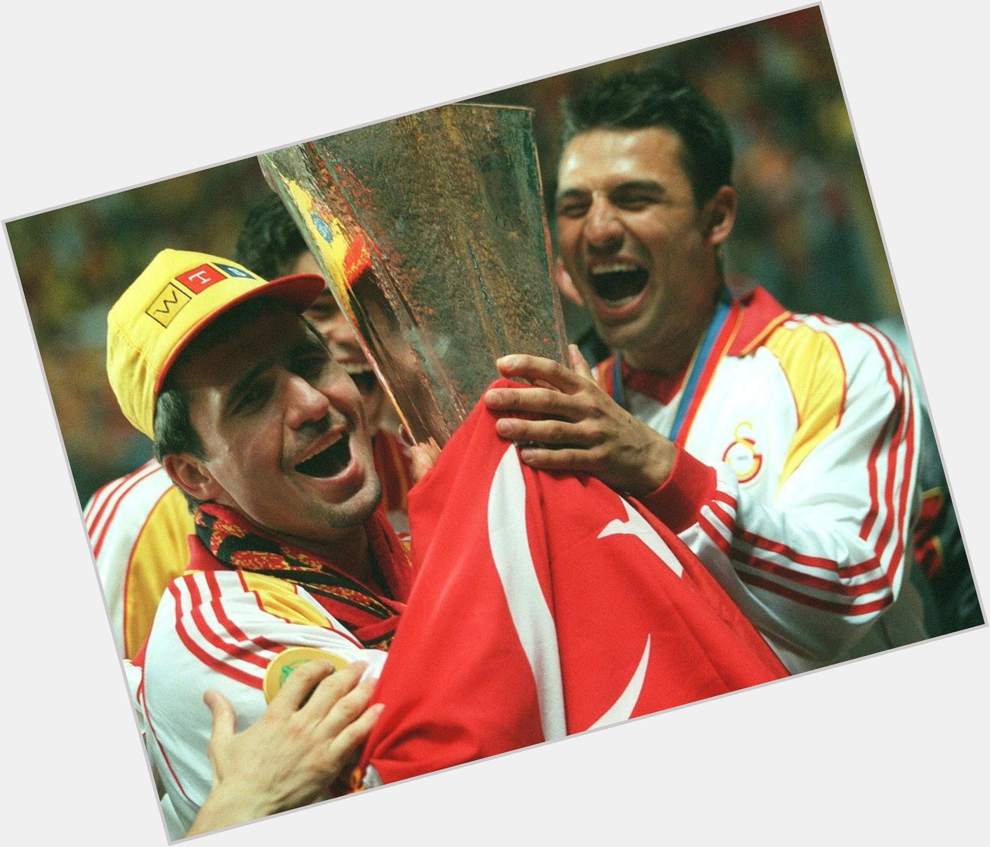 Happy birthday,  legend Gheorghe Hagi ! Enjoy the 2000 UEFA Cup final:  