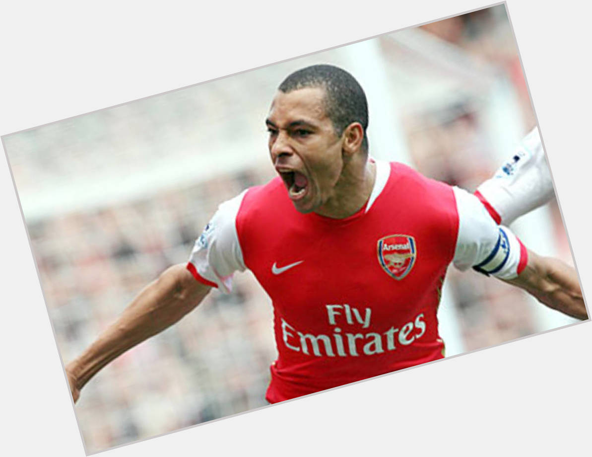 3 davidhickman14: Happy birthday to Arsenal legend and Invincible Gilberto Silva 