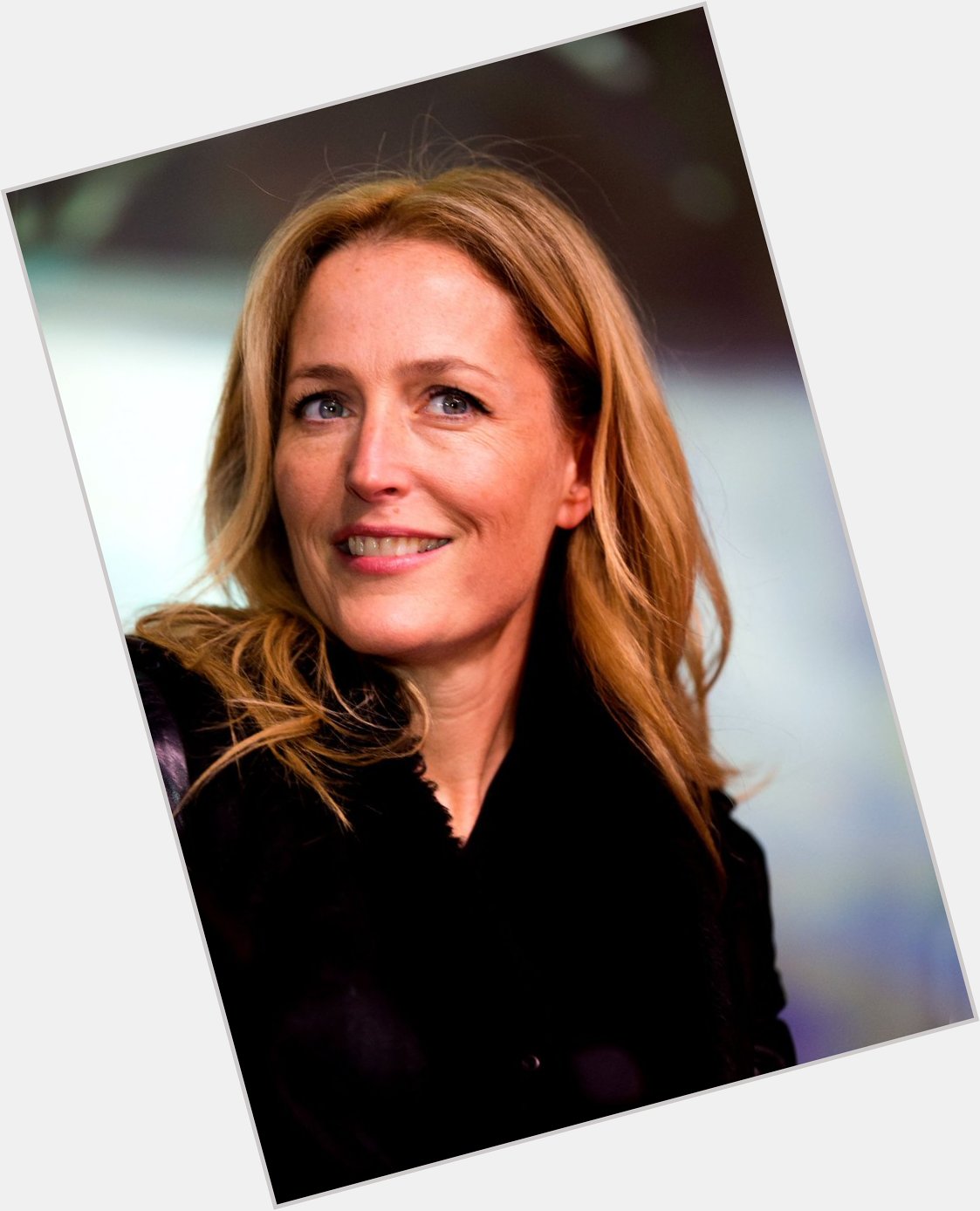 Entertainment
·
LIVE
Fans wish Gillian Anderson a happy birthday Party popper 