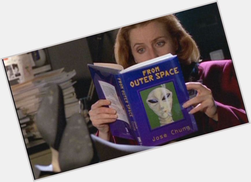Happy Birthday to avid reader, actress extraordinaire and alien investigator Gillian Anderson! 