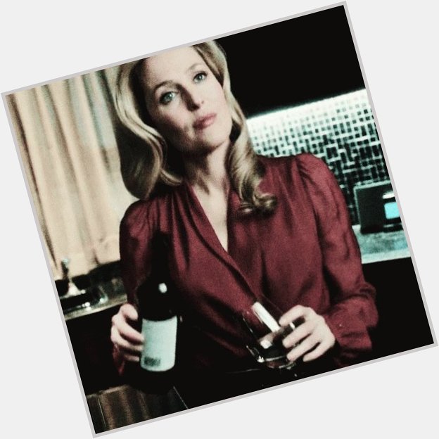  Oh Happy Birthday  dear and talented actress Gillian Anderson have a pretty day. Much love    