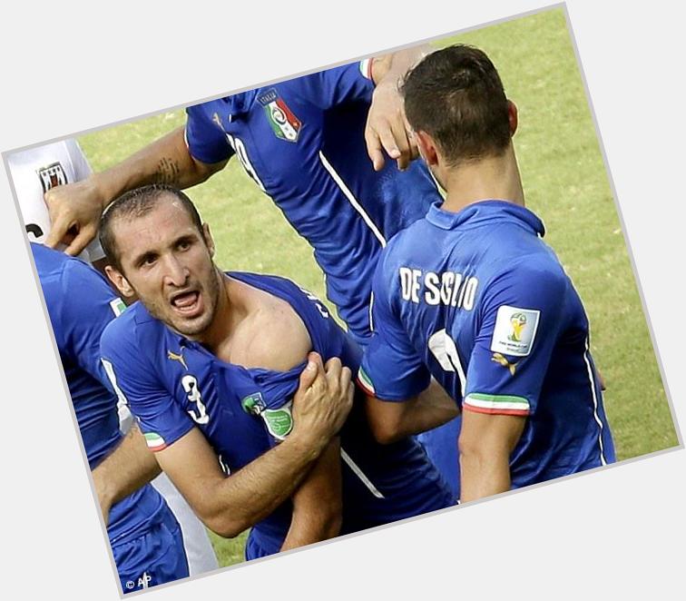 Happy birthday to and Italy national team  center back Giorgio Chiellini 