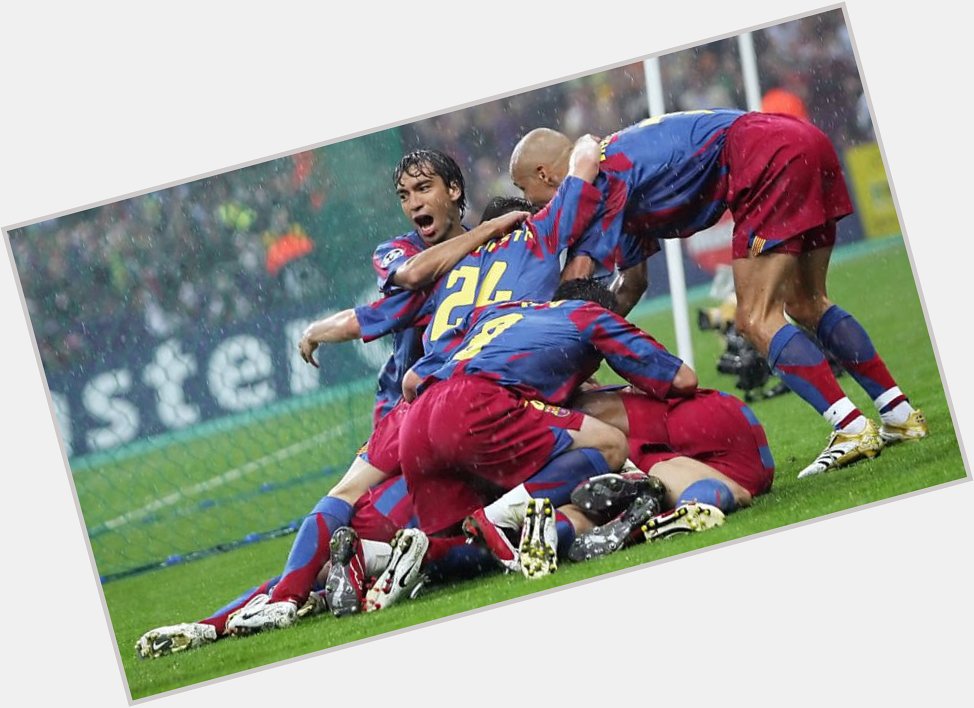 Happy birthday to ex-Barcelona player & Champions League winner Giovanni van Bronckhorst 