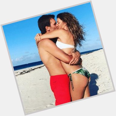 Tom Brady Wishes Wife Gisele Bündchen A Happy Birthday With Steamy Beachside Photo  