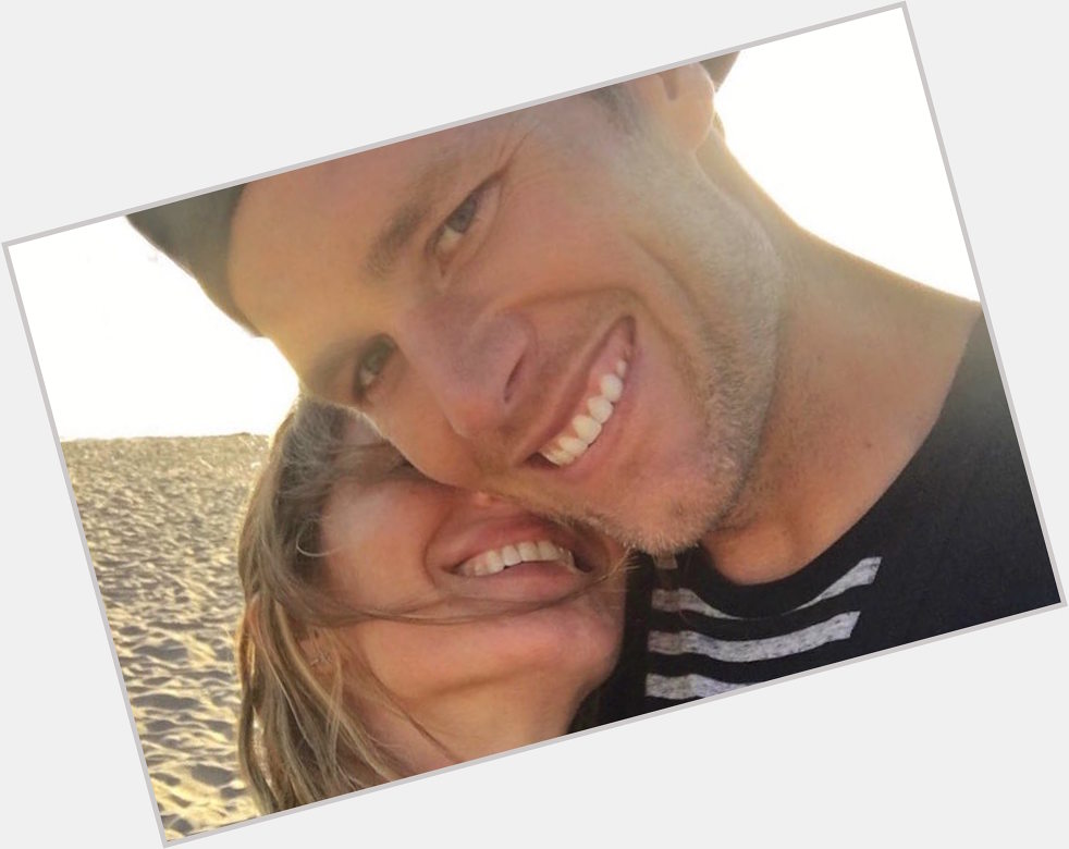 Gisele Bundchen wishes Tom Brady a happy 41st birthday with adorable Instagram selfie  