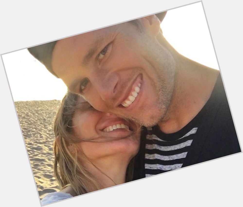 Gisele Bundchen wishes Tom Brady a happy 41st birthday with adorable Instagram selfie  