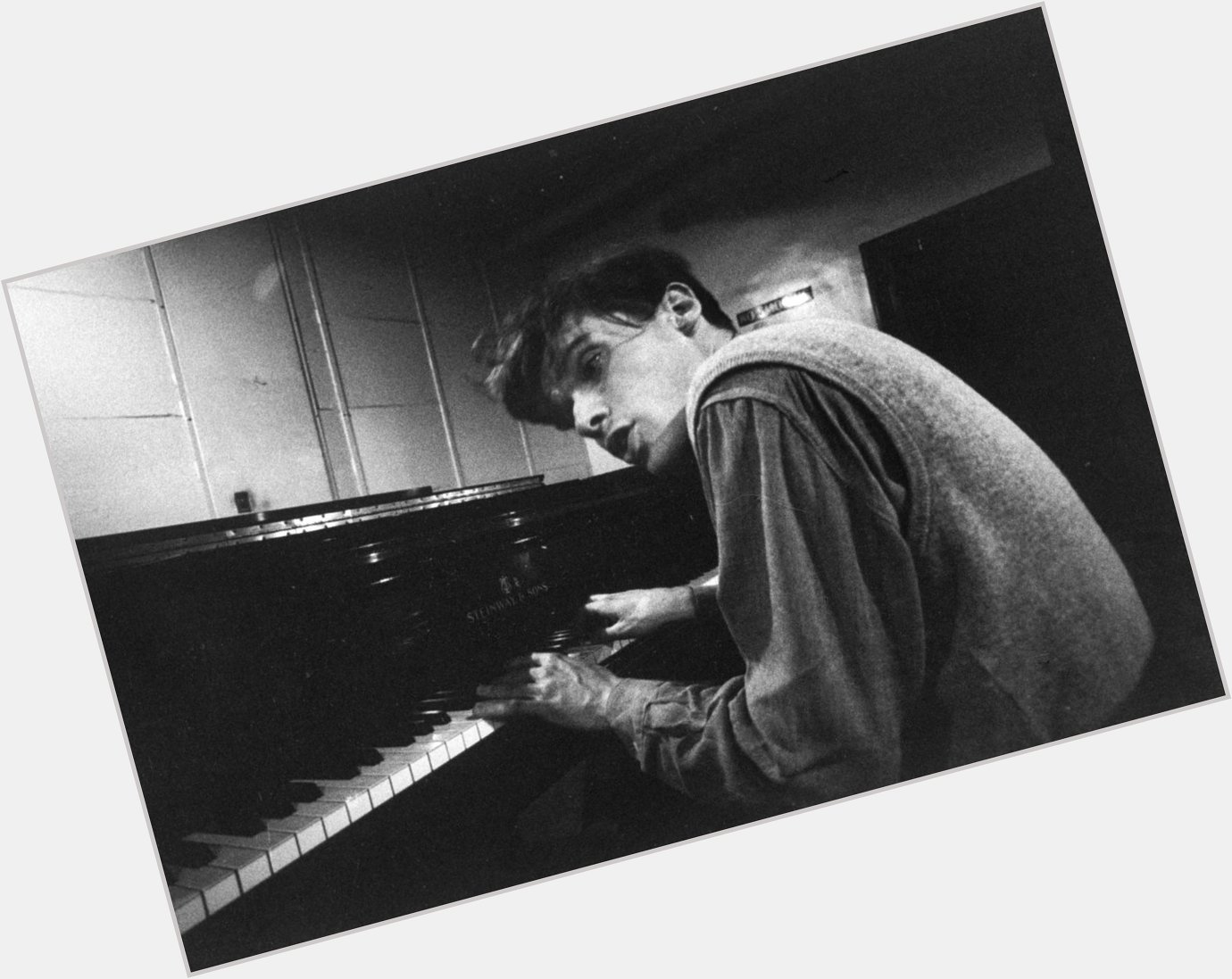Happy Birthday Glenn Gould, born this day in 1932, I was today years old when I found out he was a bit of a ride. 