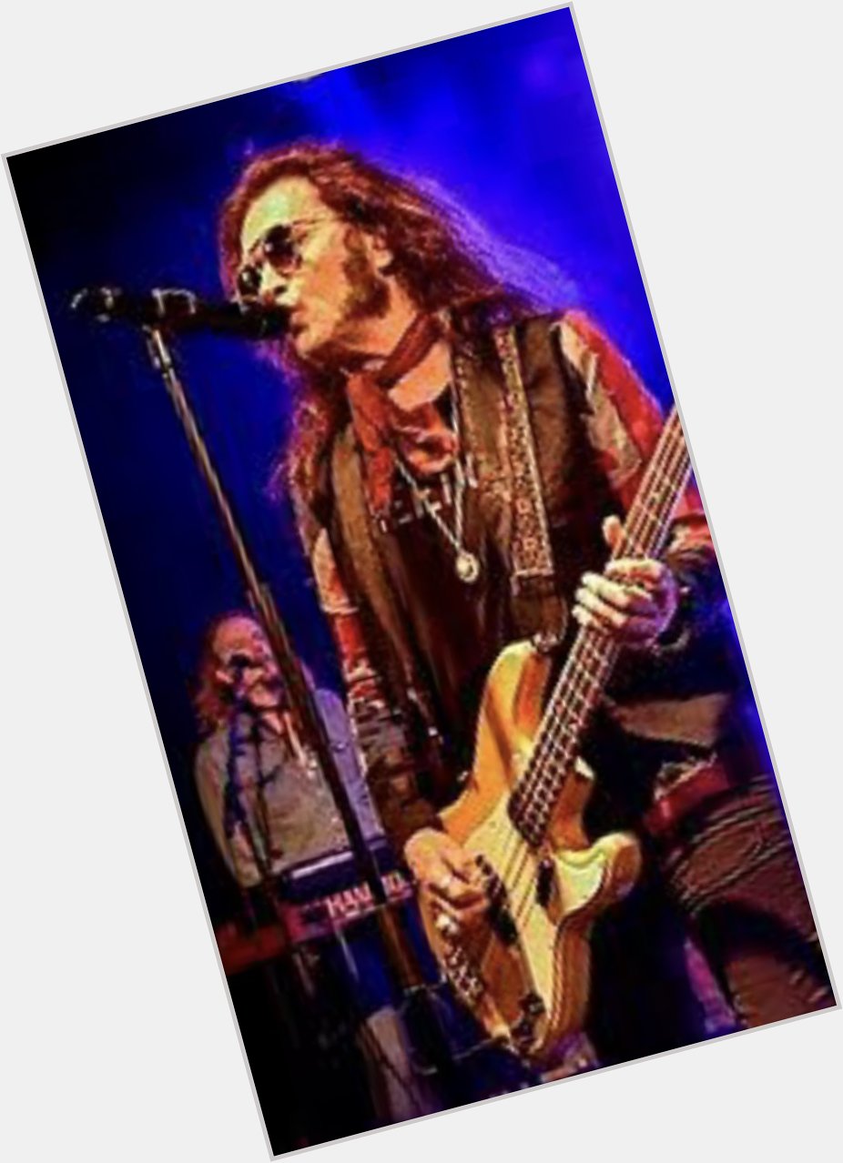 Happy Birthday to a great bassist today.
Glenn Hughes   have a good one mate. !!!     