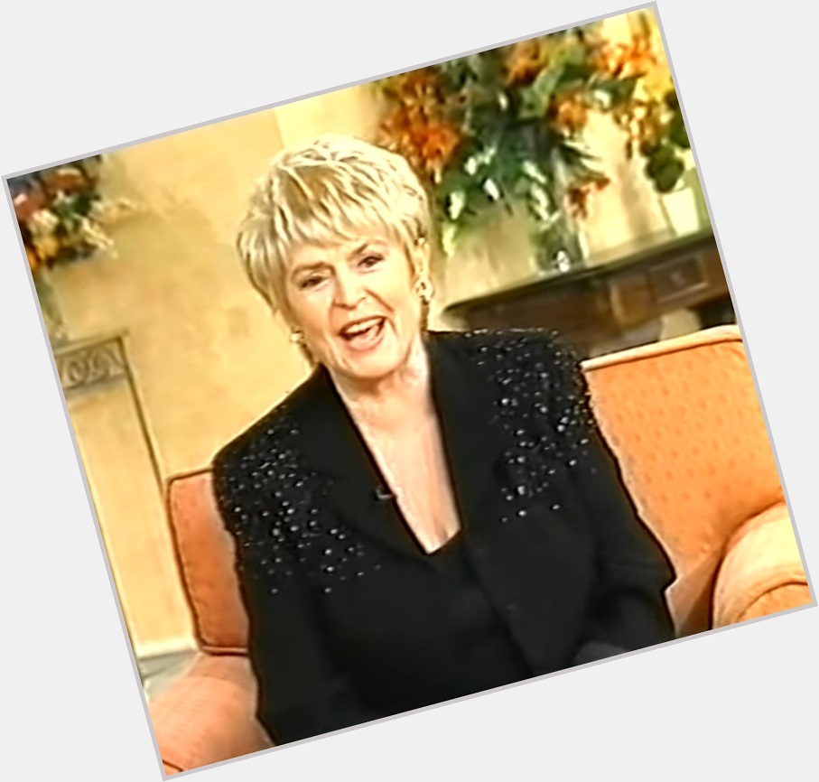 A Happy Birthday to Gloria Hunniford who is celebrating her 83rd birthday today. 