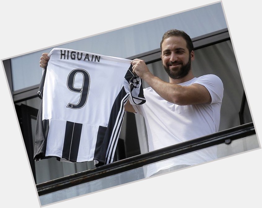 Happy birthday to the best number 9 Juventus have had this decade. GONZALO HIGUAIN 