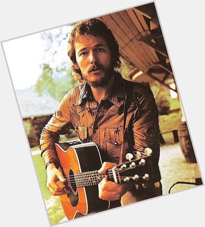 At 84 years old, he continues on stage!!!!
Happy Birthday  GORDON LIGHTFOOT November 17, 1938  