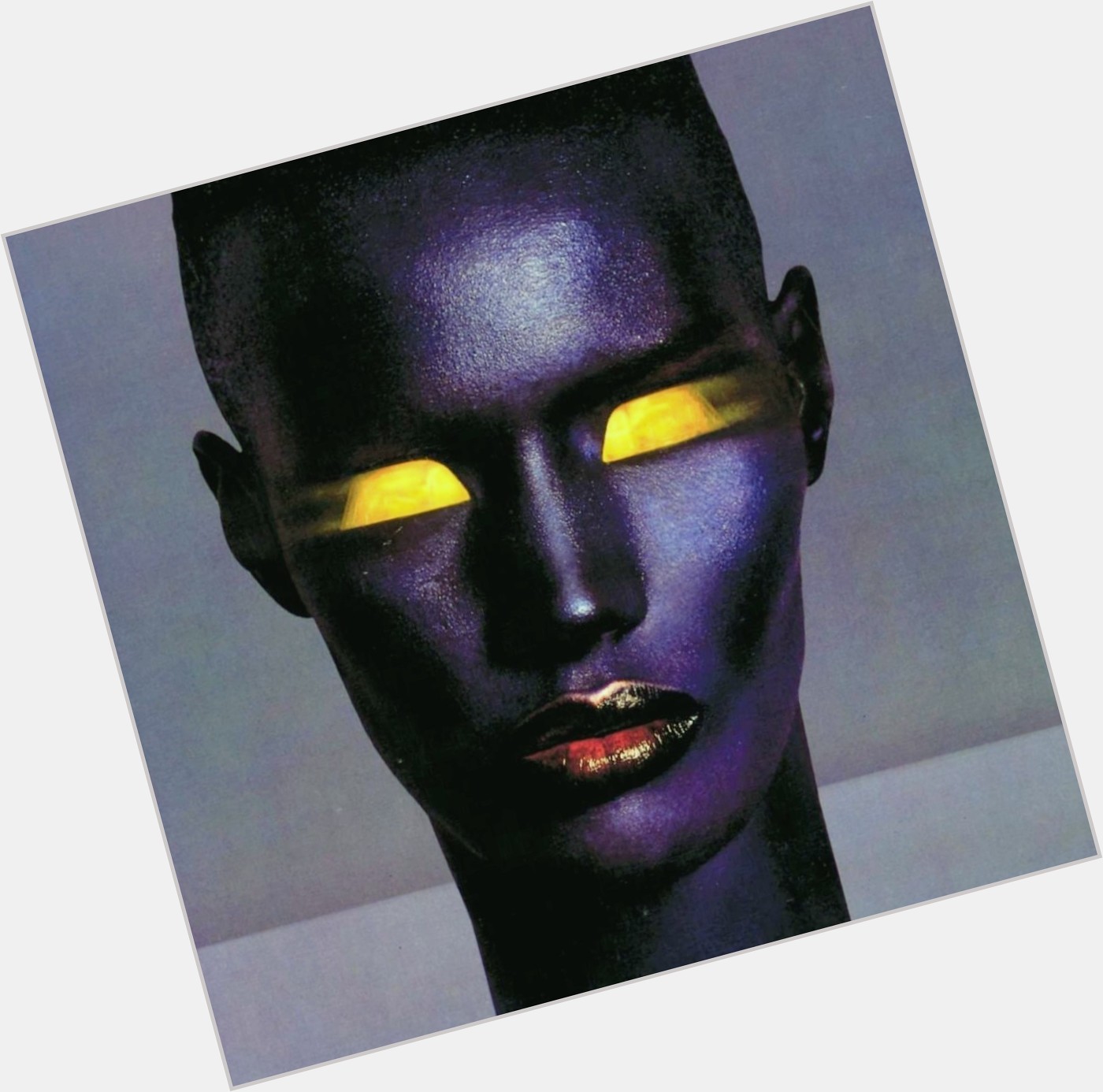 Happy 75th birthday to thee icon Grace Jones!! 

Photographed by Jean Paul Goude!! 