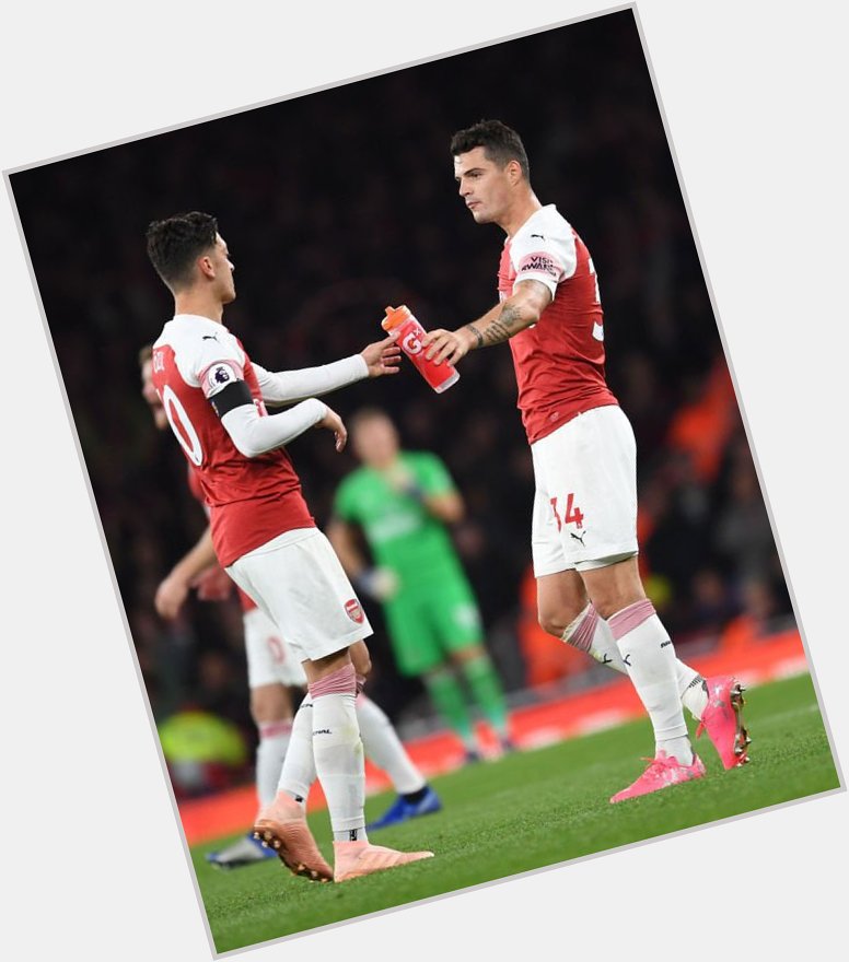 Granit Xhaka: Mesut Özil is the best I have ever played with .

Happy birthday, Granit 