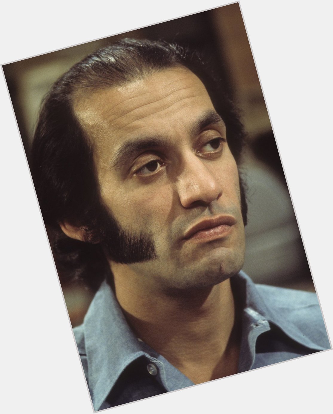 Happy 82nd birthday to Gregory Sierra! I remember him well from Barney Miller and Sanford and Son. 