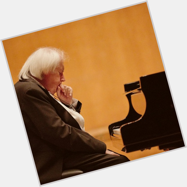   Happy 73rd birthday, Grigory Sokolov!
Born April, 18, 1950, Saint Petersburg
 