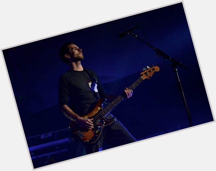 Happy birthday 39 year\s old Guy Berryman of Coldplay 