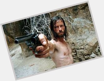 A very happy birthday to Guy Pearce!  The Proposition and The Rover are two of my favorite films with him! 