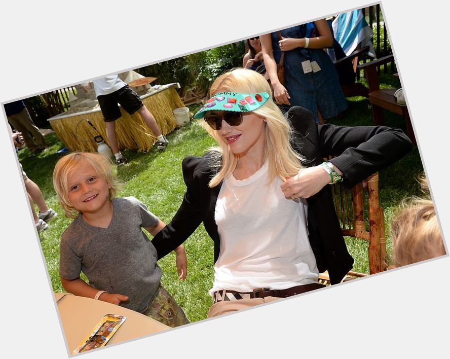 17 photos of that prove she\s the ultimate rock star mom:  