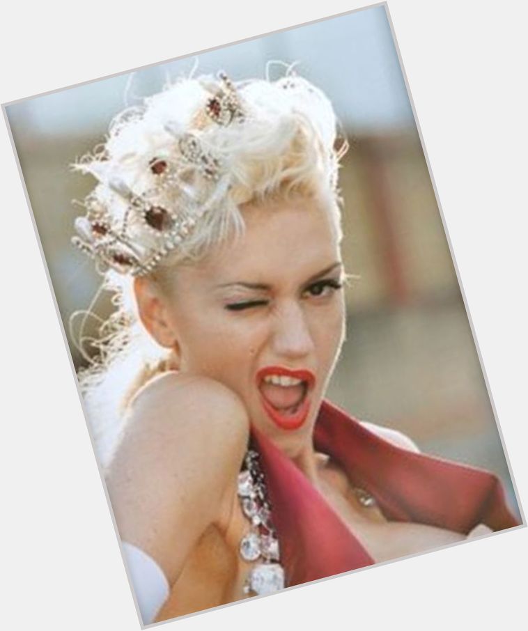 Happy Birthday goes out to Gwen Stefani born today in 1969. 