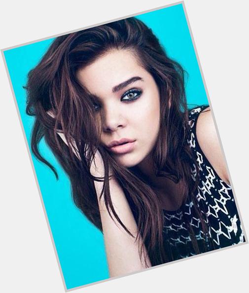 Happy Birthday to my favorite queen, Hailee Steinfeld! ILY <3
sorry Im late cause I was in exam 