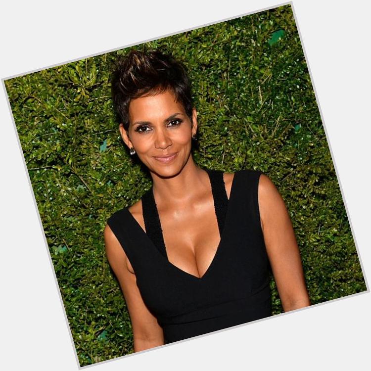 Happy Birthday to actress Halle Berry! Always keeping it simple and elegant. 