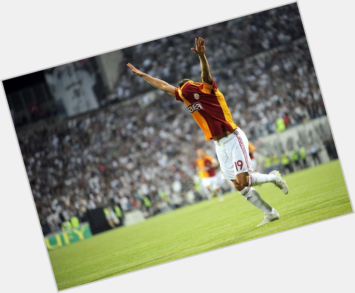 My name is Harry Kewell, Kewell from Galatasaray.

Happy Birthday Kewell.. 