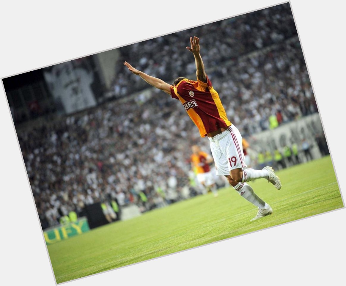 My name is Harry Kewell. Kewell from Galatasaray.

Happy birthday 