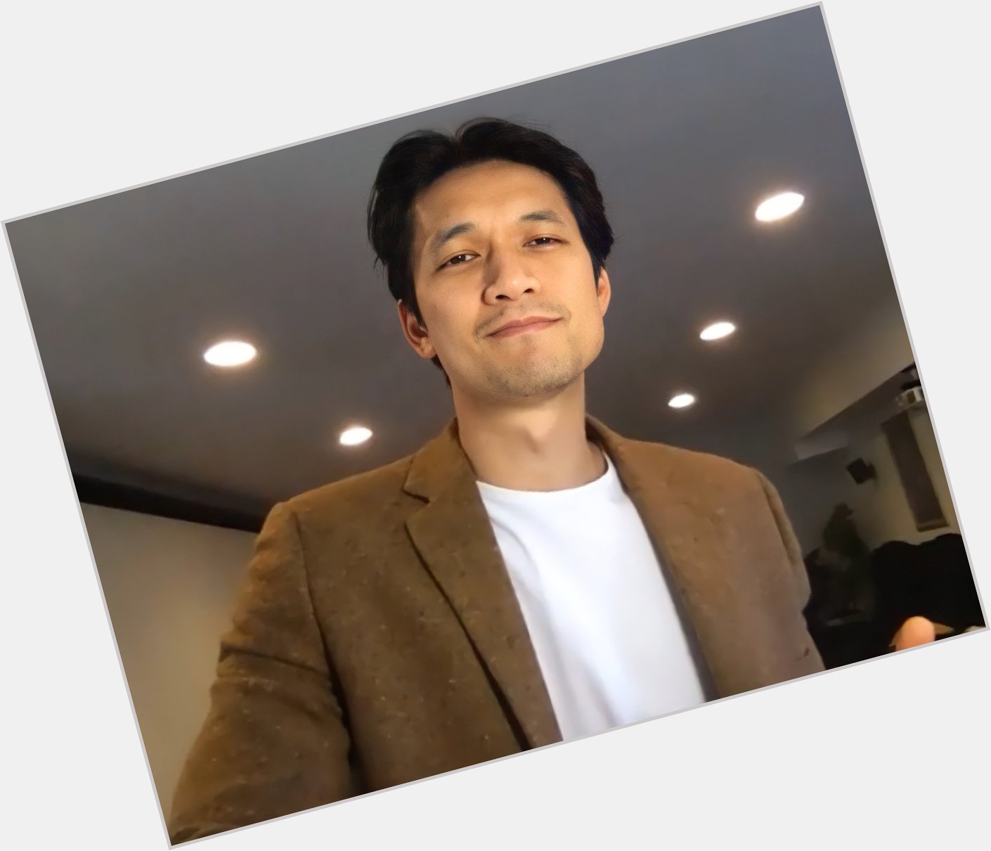 Happy birthday to the one and only: harry shum jr! I hope you will have amazing day king 