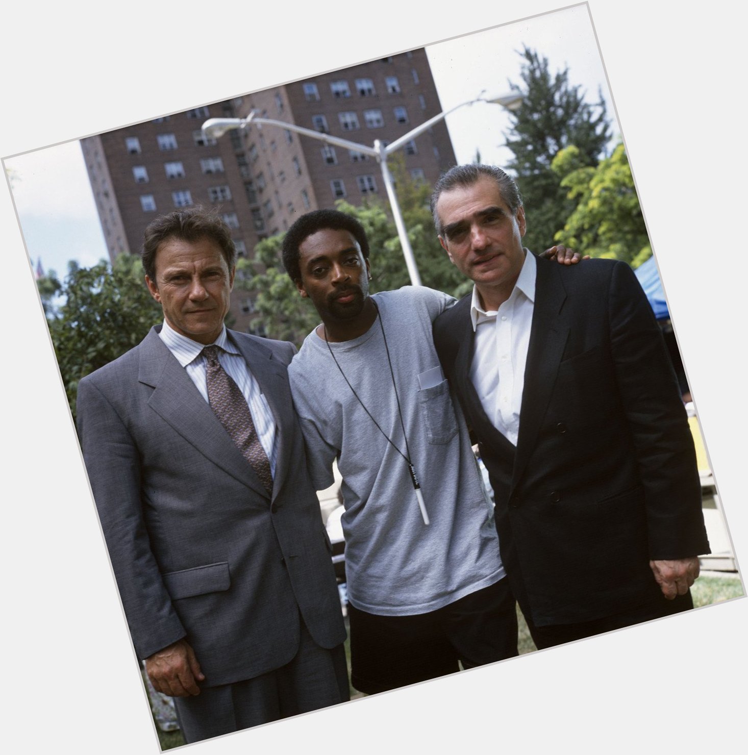 Happy 80th birthday, Harvey Keitel! Pictured with Spike Lee and Martin Scorsese on the set of CLOCKERS. 