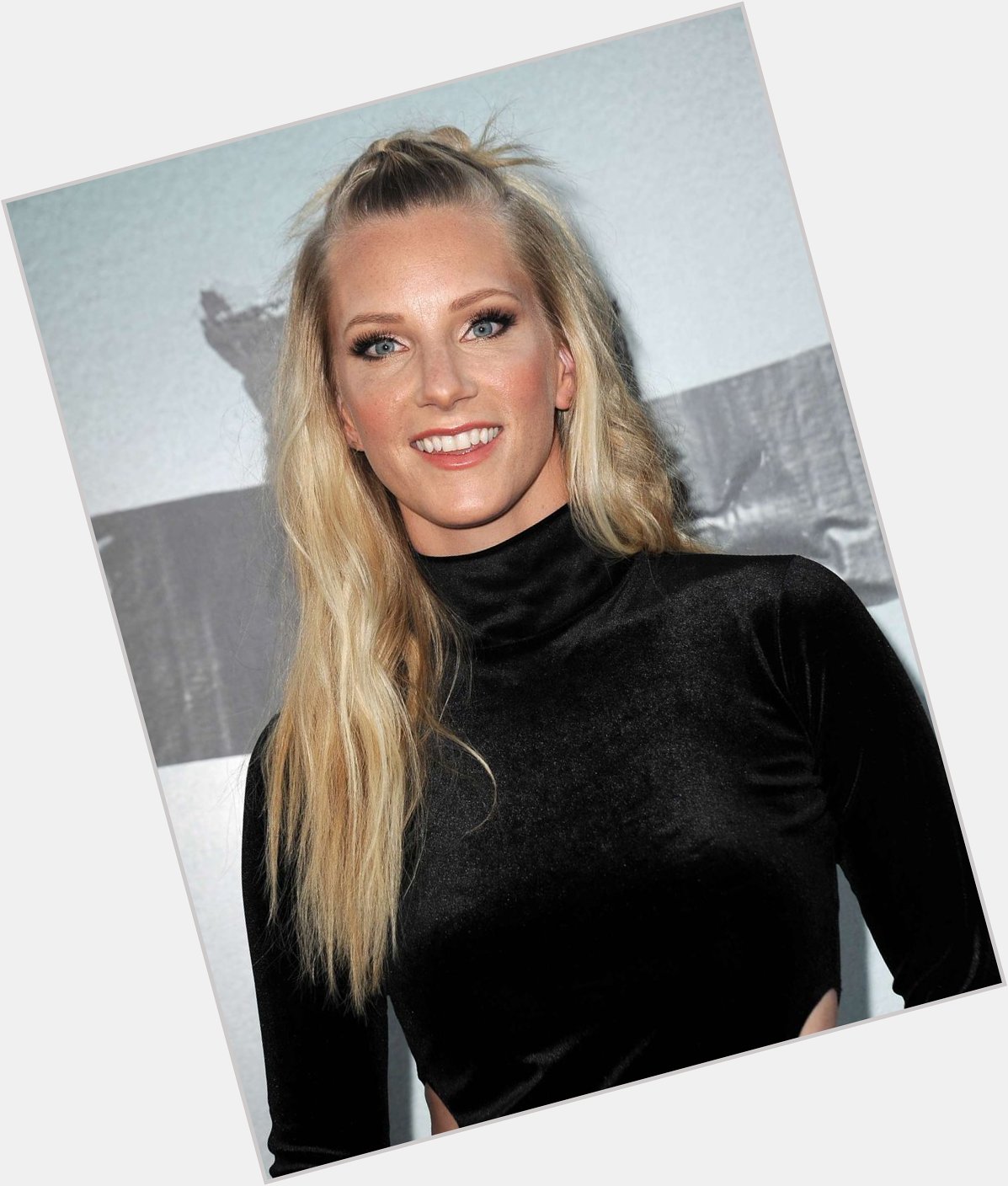Happy Birthday to the lovely GLEE star Heather Morris! 