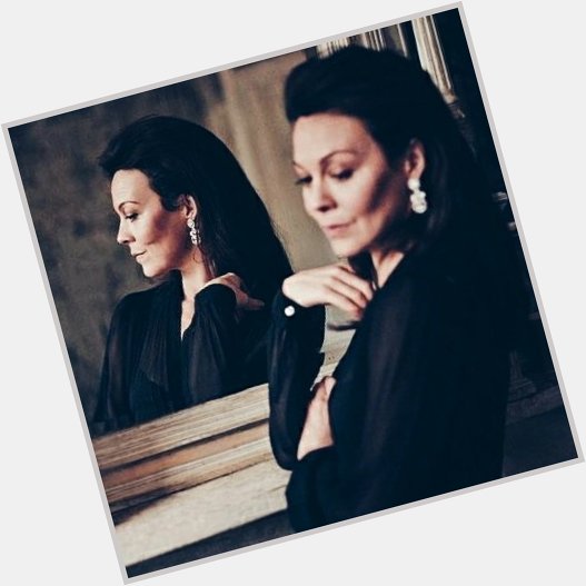 And HAPPY BIRTHDAY to one of my fave ladies, the amazing,
HELEN MCCRORY!     
