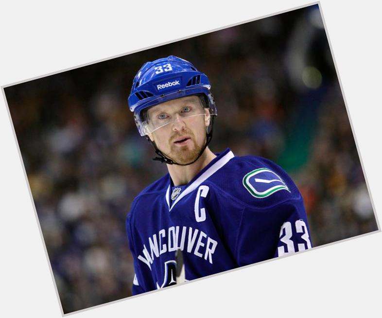 Happy 35th birthday to the one and only Henrik Sedin! Congratulations! 