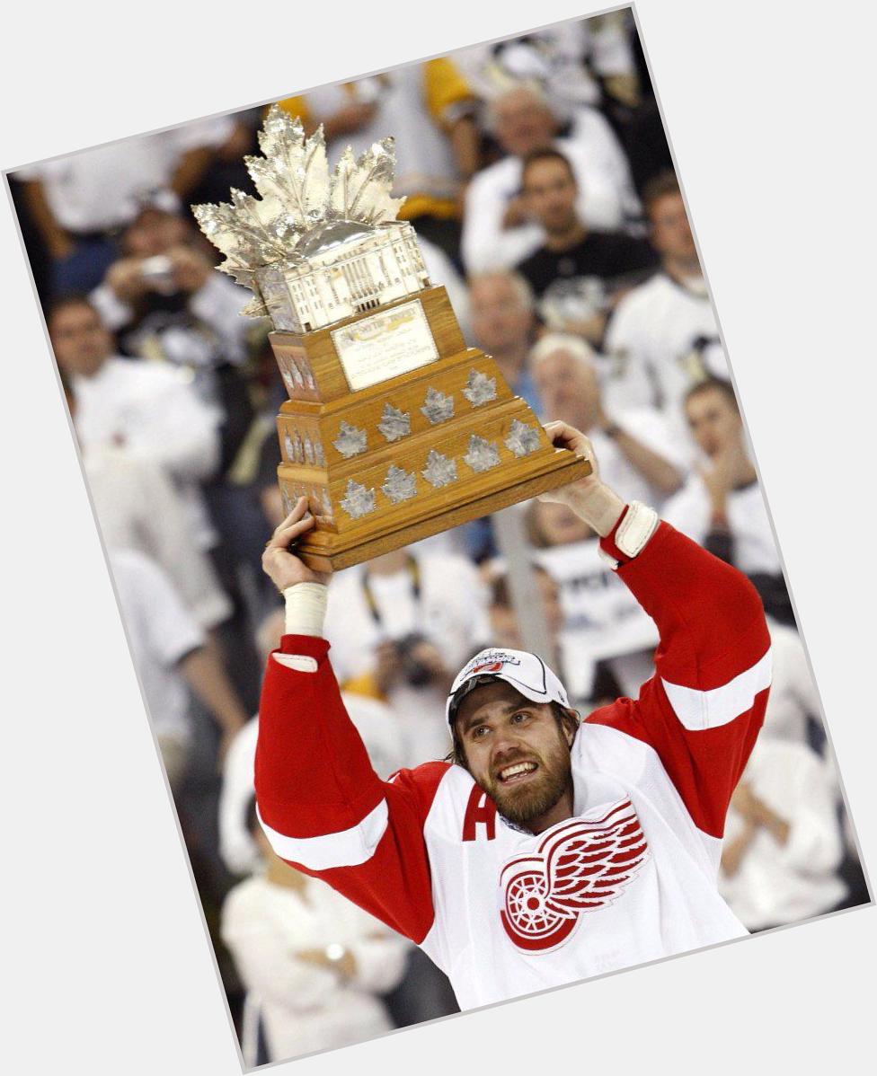 Wanted to give out a Happy 35th Birthday shoutout to my guy Henrik Zetterberg. 
One of my favorite current players. 