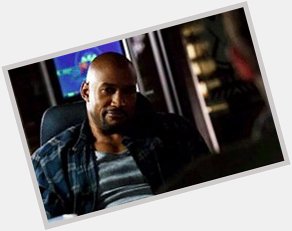 Happy Birthday to this Man right here, Henry Simmons. 