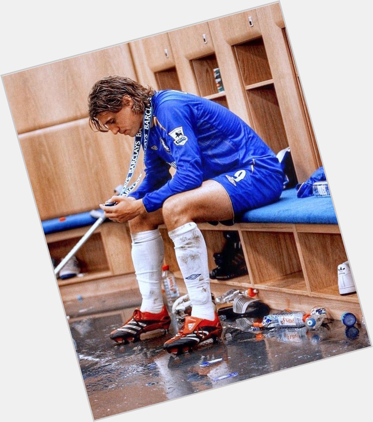 Happy Birthday to Hernan Crespo.

Will never forget this iconic photo. 