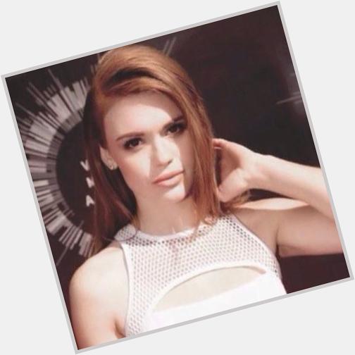 Happy birthday to the amazing queen Holland Roden!
Gosh she looks so fab 