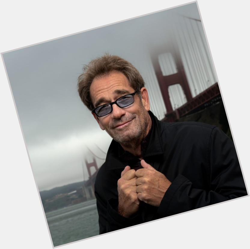 Happy 72 birthday to the amazing singer and guitarist Huey Lewis! 