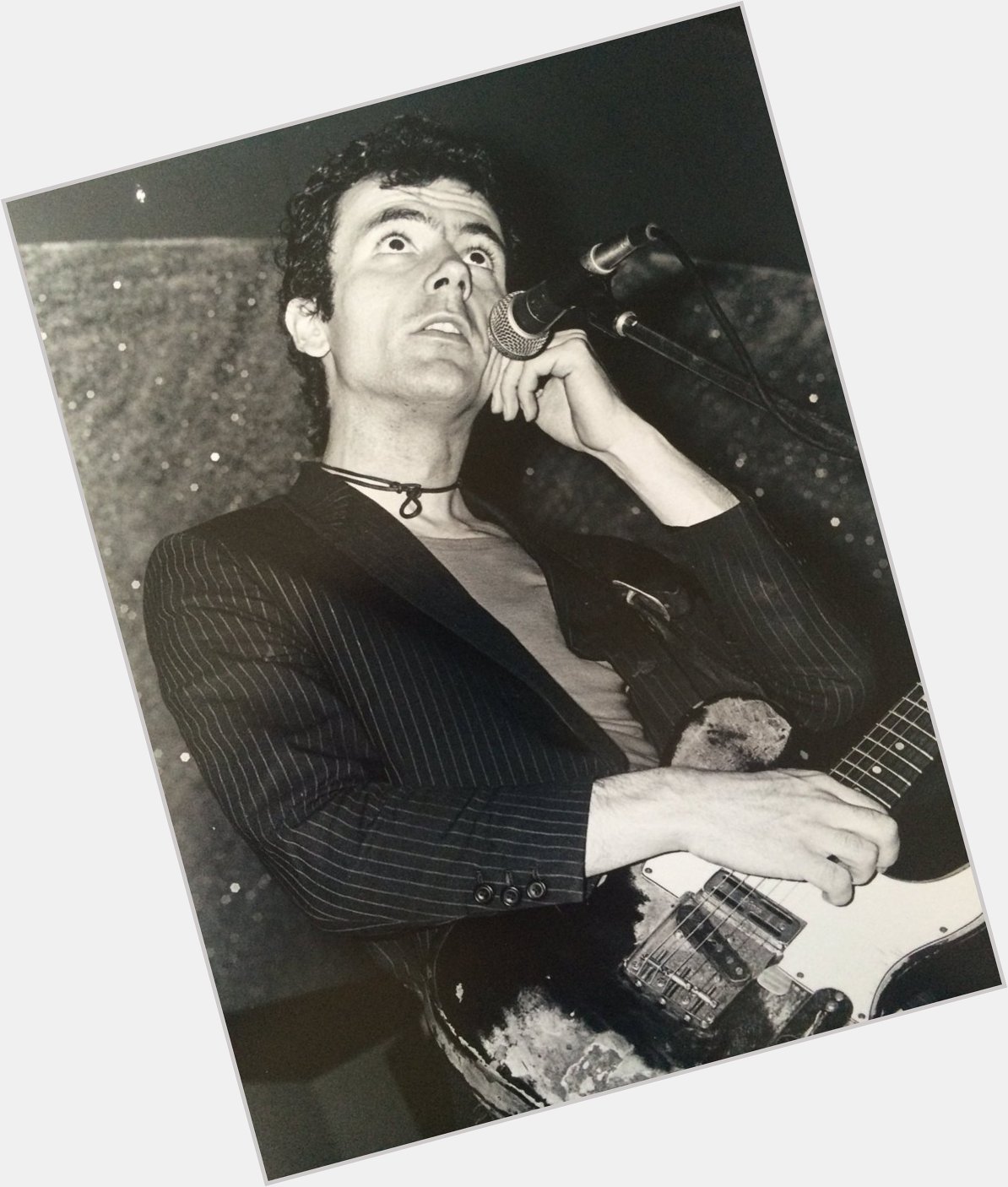 40 years since \77 Hugh Cornwell celebrated his 28th birthday on this day in 1977. Many happy returns Hugh... 