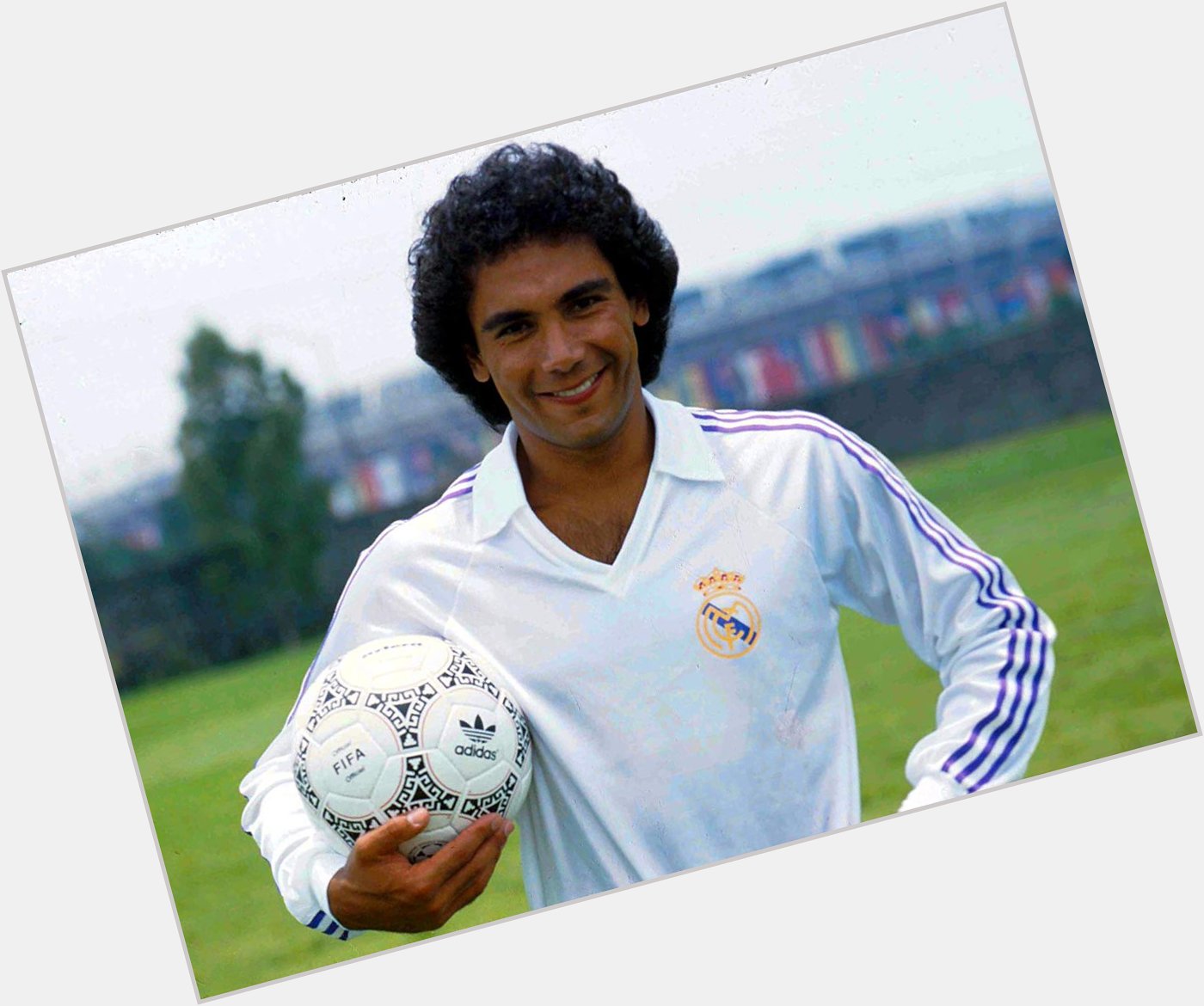 Happy birthday to Real Madrid and Mexico legend Hugo Sanchez, who turns 60 today! 
