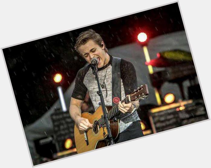 HAPPY BDAY TO THE BOY WHO CHANGED MY WHOLE LIFE,  HUNTER HAYES I HOPE YOU HAVE THE BEST DAY EVER!  