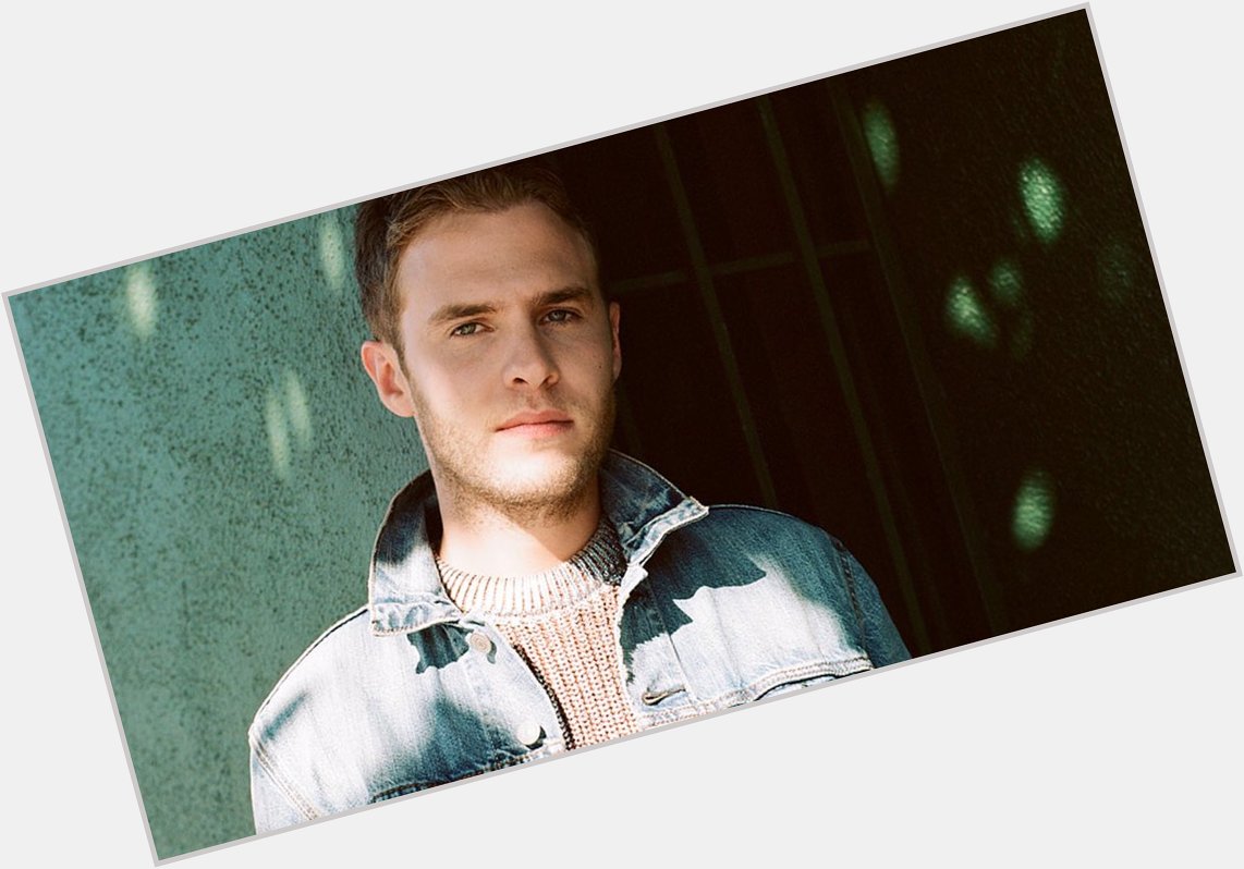 Happy BDay Iain De Caestecker! A very talented actor, our perfect Leopold Fitz <3 