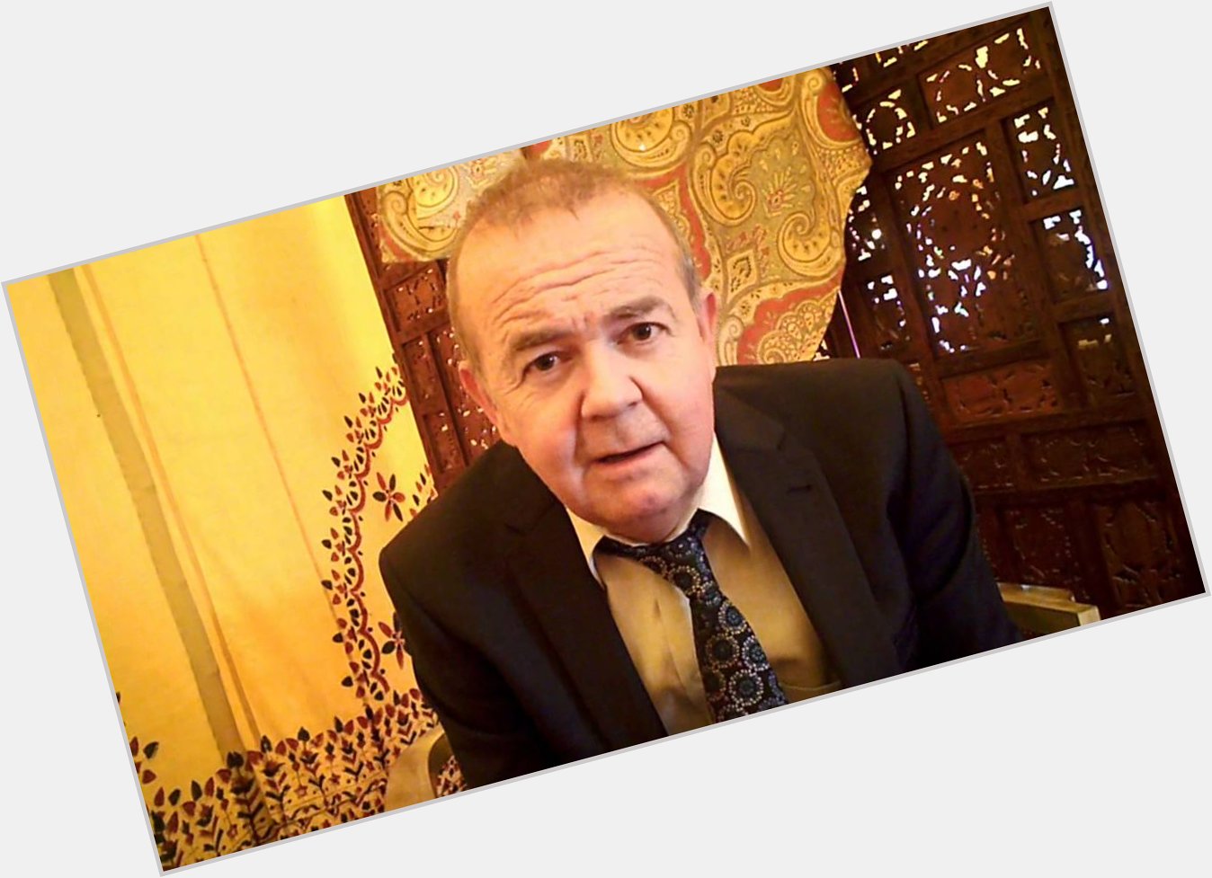 A happy 57th birthday today to Ian Hislop. 