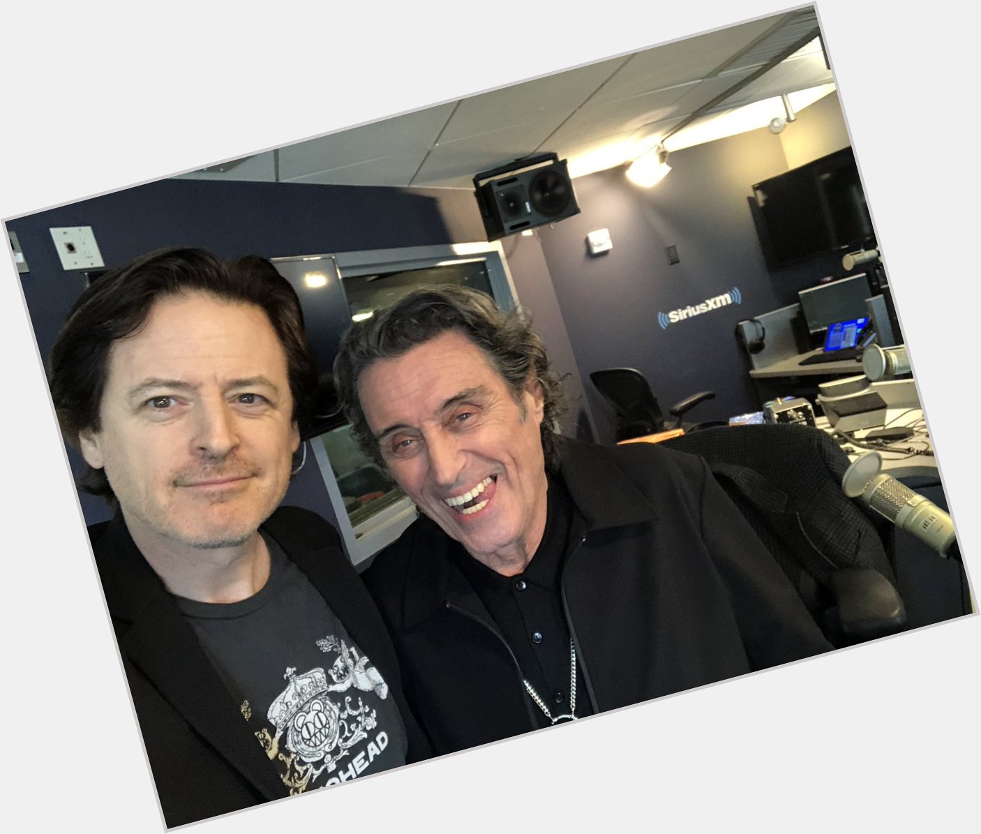 Happy 79th birthday to Ian McShane.
I made him laugh one time so I can die now. 