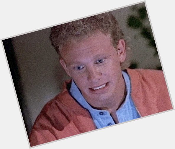 Happy birthday, Ian Ziering! Here he is looking online to see how old he is today. 