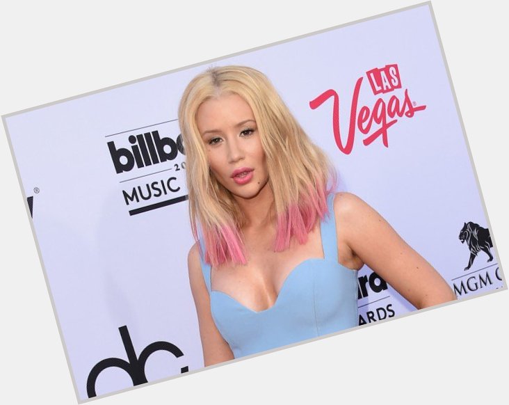 It\s Iggy Azalea\s birthday today. How old you think she is?  