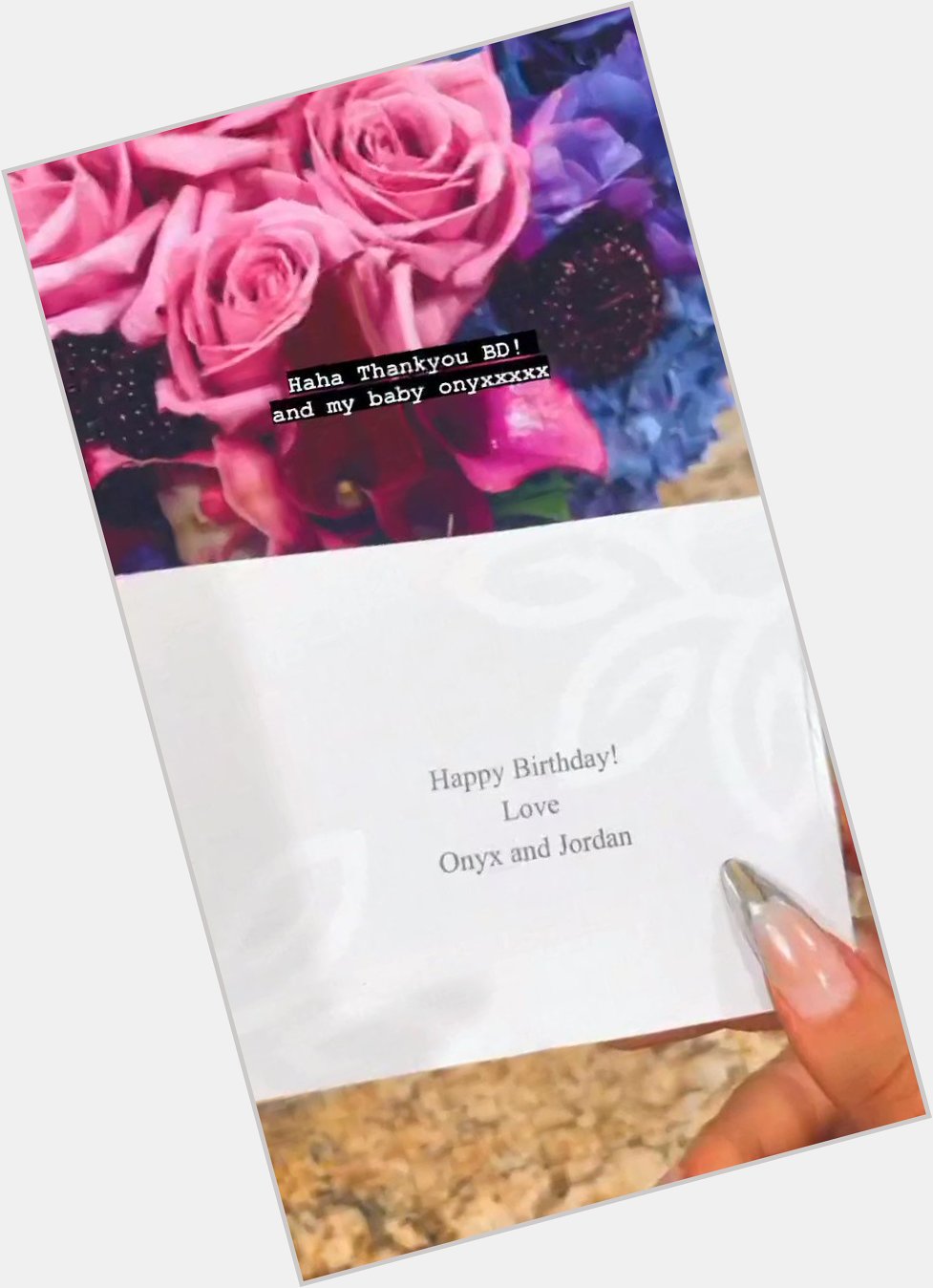 PlayBoiCarti enviou rosas de presente pra Iggy Azalea. 

\"Happy birthday! Love Onyx And Jordan.\" 